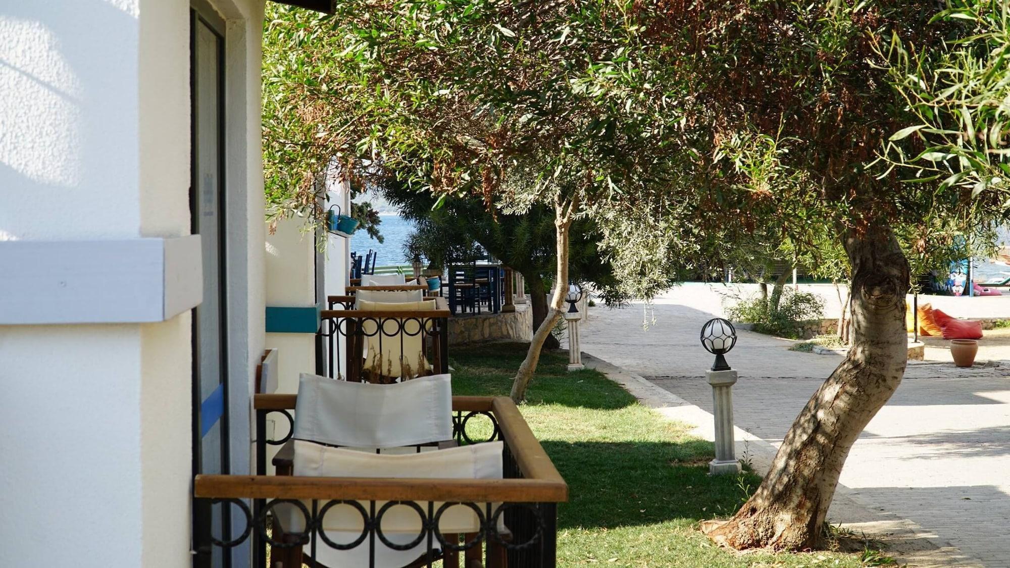 Maya Bistro Hotel & Beach Siğacık Bagian luar foto